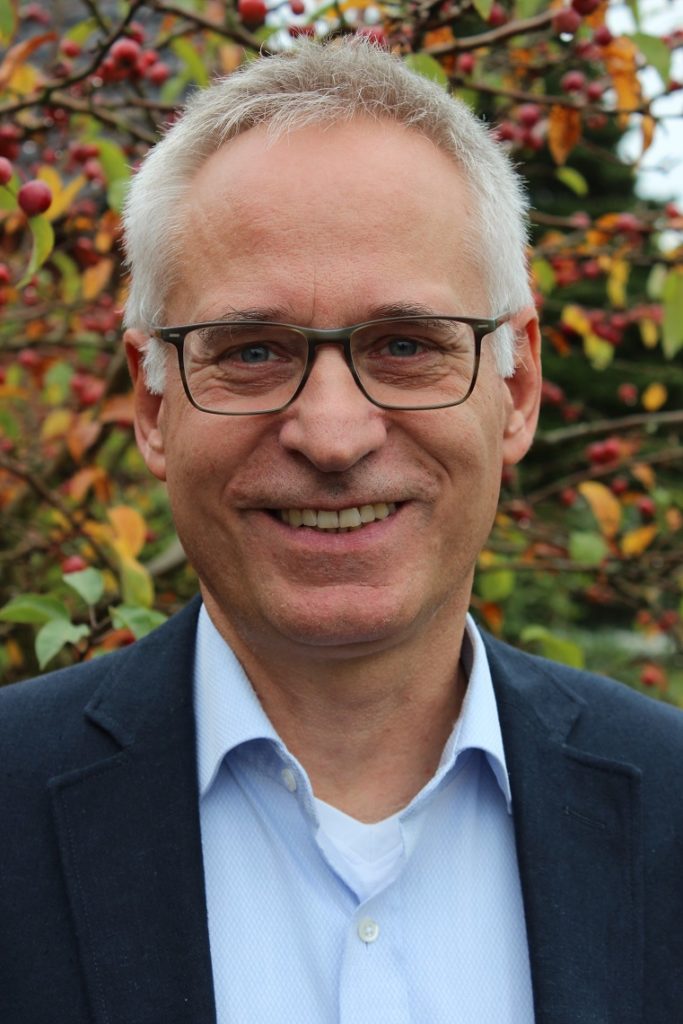 Bernd Wahlmann, Gemeinschaftspastor aus Winsen, spricht am Pfingstsonntag im Open-Air-Gottesdienst in Brackel.